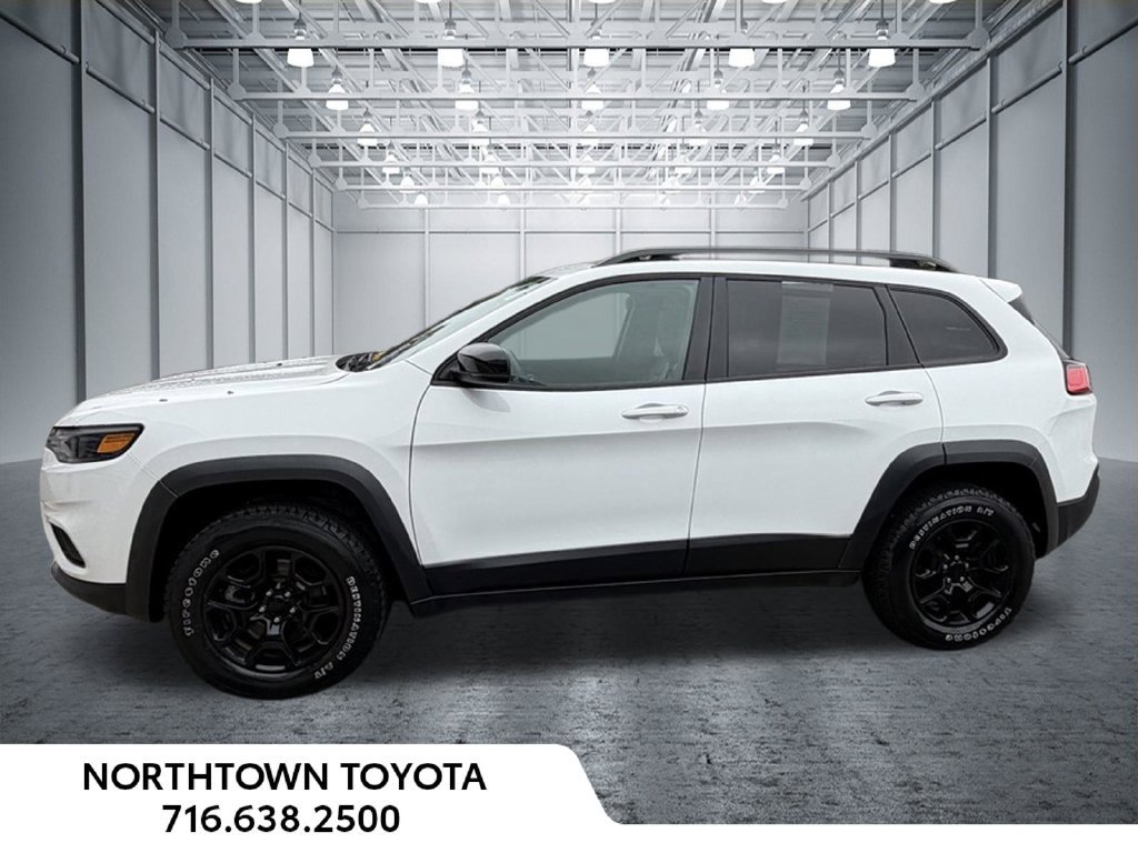 Used 2022 Jeep Cherokee Latitude w/ Sun & Sound Group AWD/4WD image 1