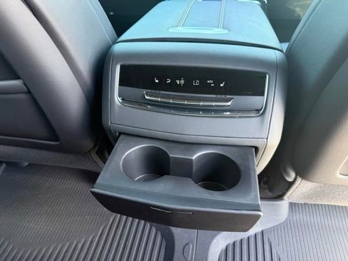 Used 2025 Cadillac Escalade Sport w/ LPO, Floor Liner Package AWD/4WD image 40