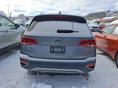 Used 2024 Volkswagen Taos SE image 4