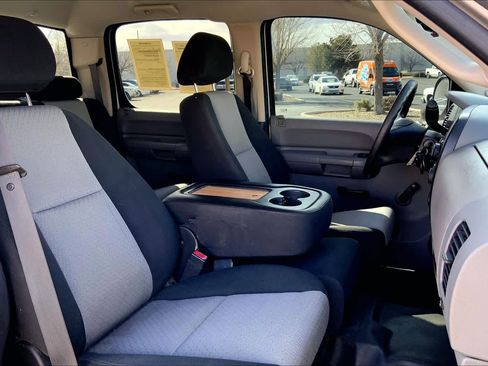 Used 2007 GMC Sierra 1500 W/T w/ Work Truck Preferred Package image 8