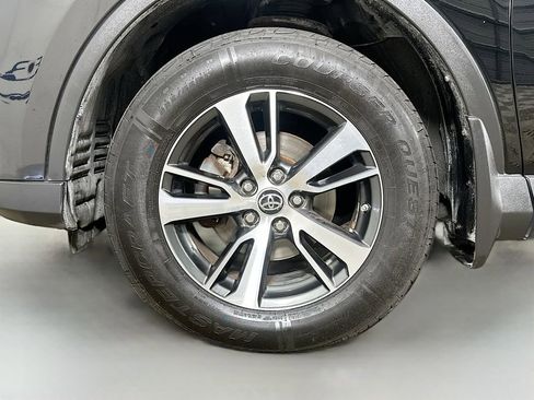 Used 2017 Toyota RAV4 XLE image 37