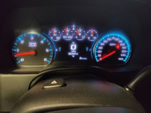 Used 2017 Chevrolet Suburban Premier image 23