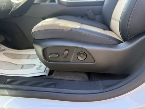 New 2026 Chevrolet Equinox ACTIV w/ Convenience Package III image 12