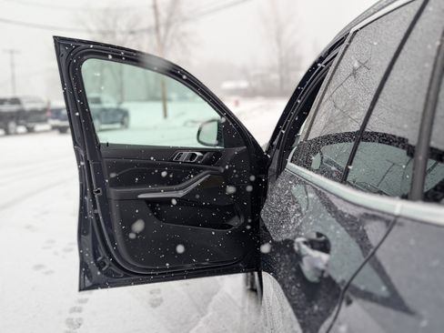 Used 2021 BMW X5 xDrive40i w/ Premium Package 3 image 32