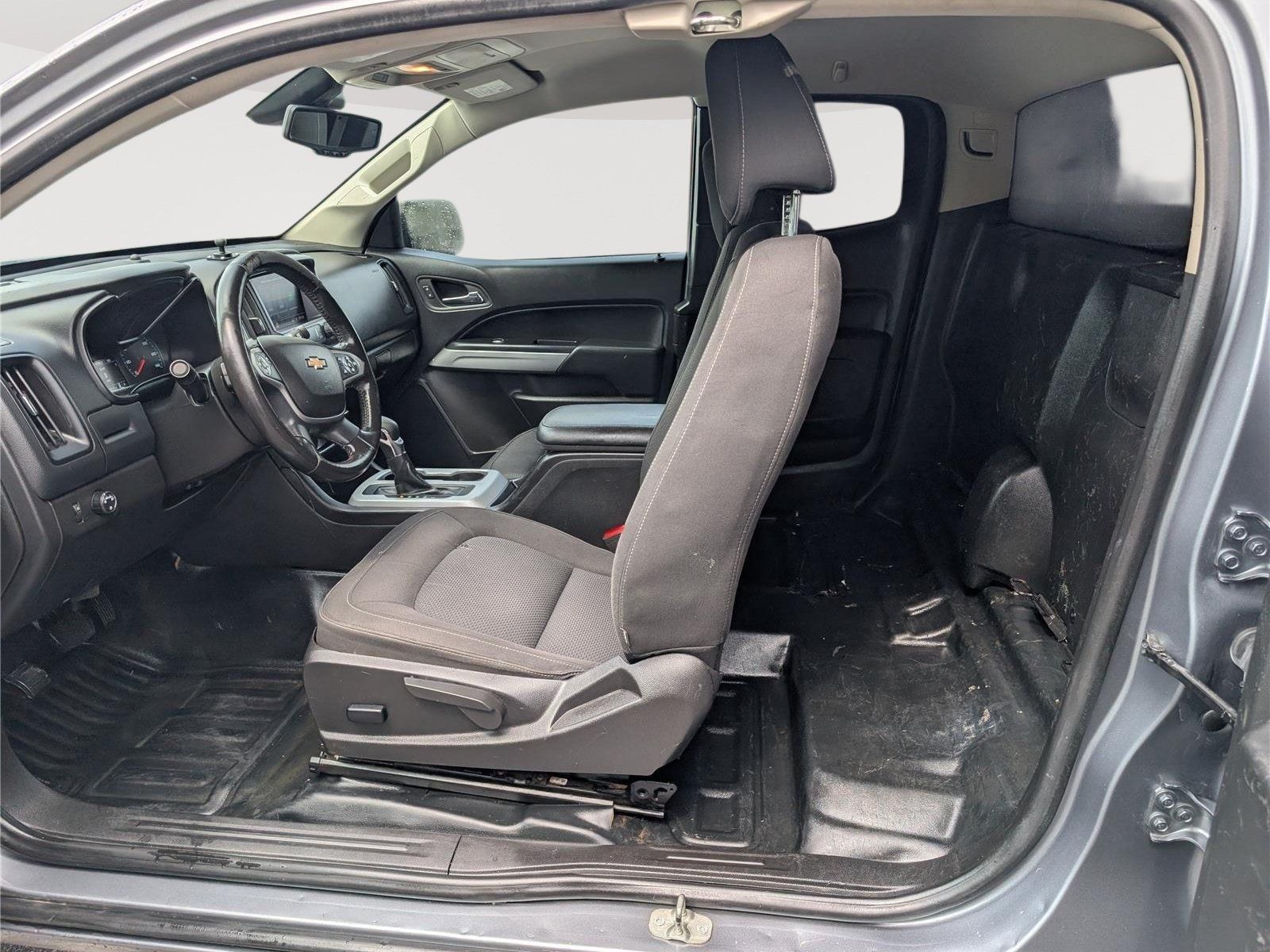 Used 2022 Chevrolet Colorado LT RWD image 12