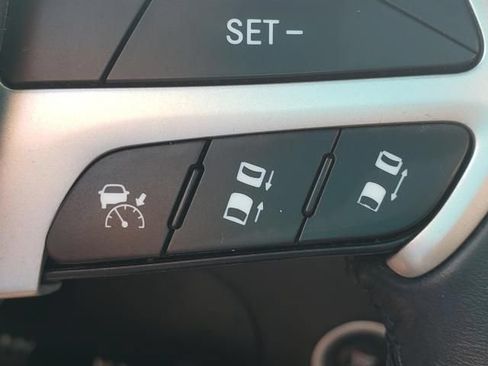 Used 2015 Dodge Challenger SXT Plus w/ Technology Group RWD image 29