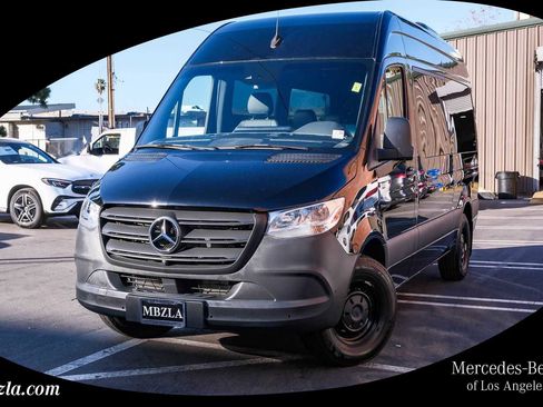Used 2024 Mercedes-Benz Sprinter 2500 image 1