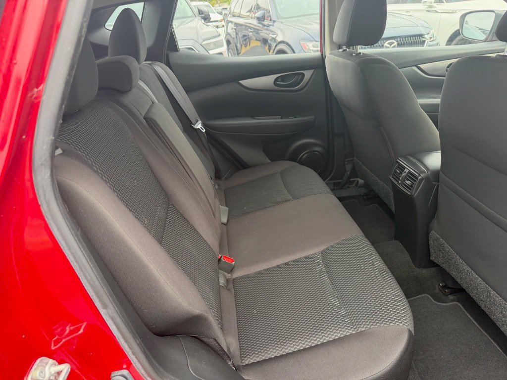 Used 2018 Nissan Rogue Sport S w/ S Appearance Package FWD image 15