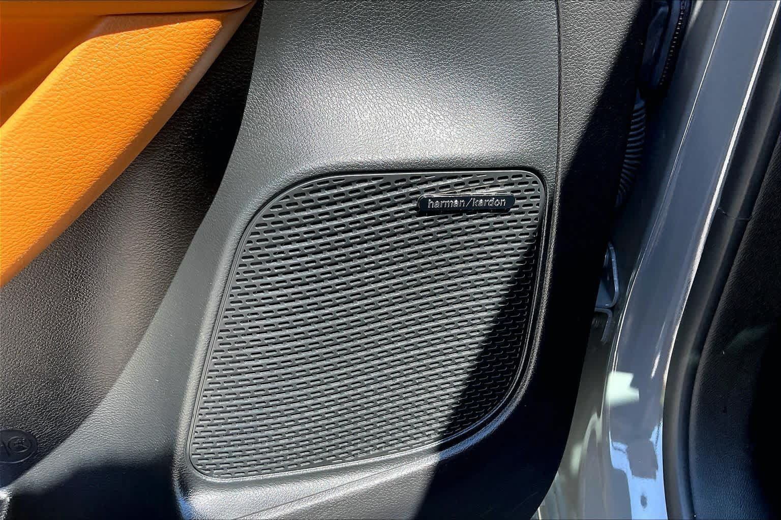 Used 2023 Chrysler Pacifica Pinnacle FWD image 37