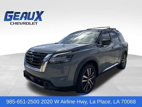 Used 2023 Nissan Pathfinder Platinum w/ Cargo Package AWD/4WD image 1