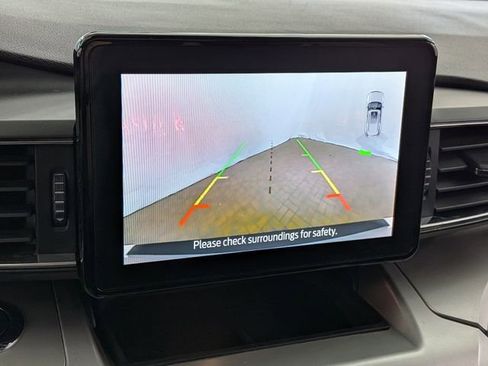 Certified 2022 Ford Explorer XLT w/ Equipment Group 202A AWD/4WD image 36