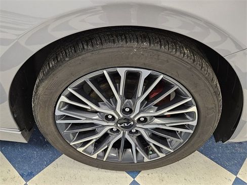 Used 2024 Kia Forte GT-Line w/ GT-Line Premium Package image 15