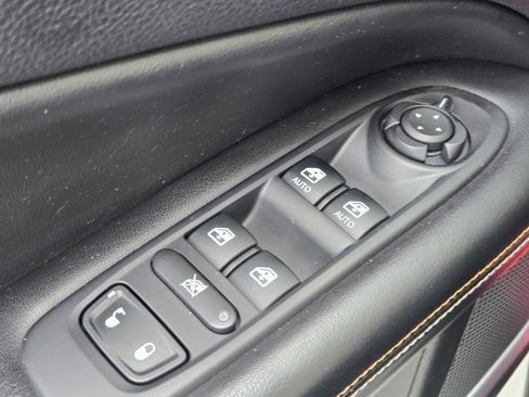 Used 2018 Jeep Compass Latitude AWD/4WD image 24