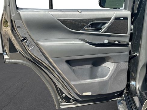 New 2026 Lexus LX 700h Luxury AWD/4WD image 13