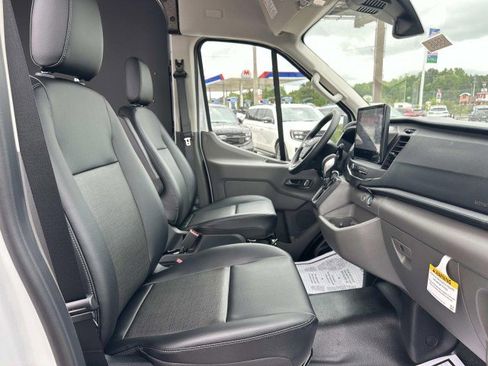New 2026 Ford Transit 250 148 Medium Roof RWD image 13