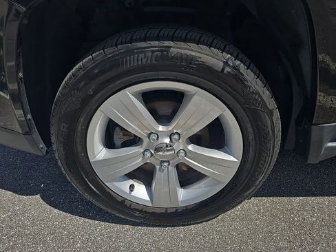 Used 2014 Jeep Compass Latitude w/ Sun/Sound Group image 9