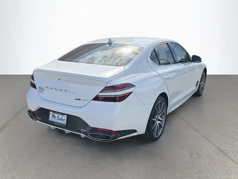 Used 2022 Genesis G70 3.3T image 4