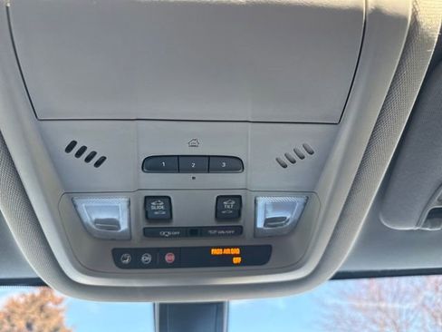 Used 2018 GMC Acadia SLT image 42