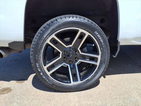 Used 2018 Chevrolet Silverado 1500 LT w/ All Star Edition AWD/4WD image 8