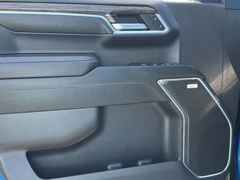 Used 2023 GMC Sierra 1500 Elevation w/ Preferred Package image 2