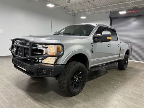 Used 2021 Ford F250 Lariat w/ Tremor Off-Road Package image 8