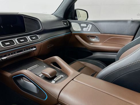 Used 2024 Mercedes-Benz GLS 63 AMG 4MATIC image 26