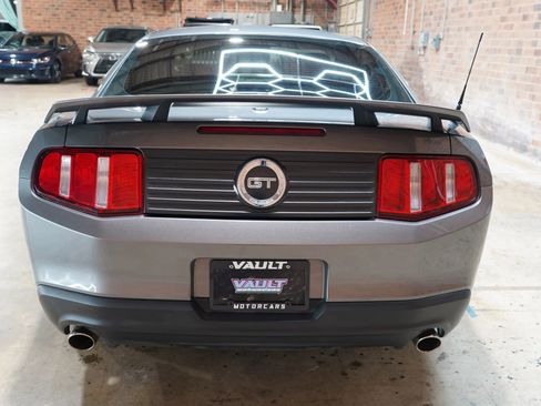 Used 2010 Ford Mustang GT image 16