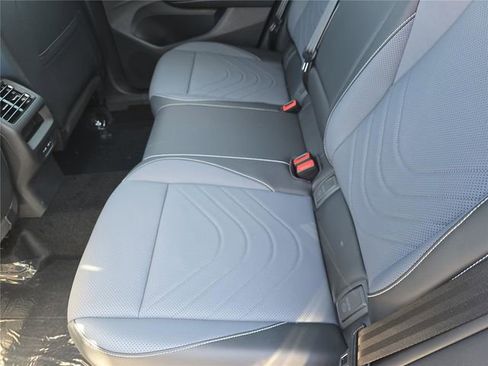 New 2026 Volkswagen Tiguan SE R-Line image 12