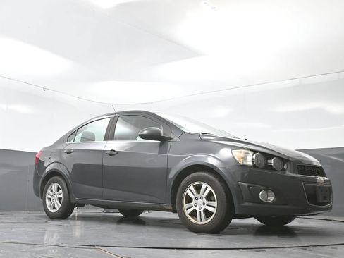 Used 2015 Chevrolet Sonic LT FWD image 19