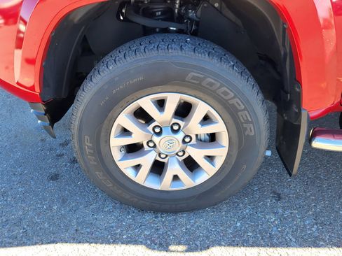 Used 2016 Toyota Tacoma SR5 image 24