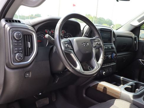 Used 2022 Chevrolet Silverado 1500 LT Trail Boss w/ Bed Protection Package AWD/4WD image 7