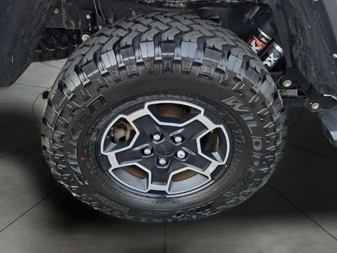 Used 2021 Jeep Gladiator Mojave AWD/4WD image 12