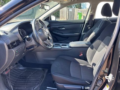 Used 2022 Nissan Sentra SV w/ All-Weather Package FWD image 6