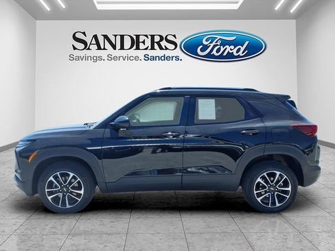 Used 2025 Chevrolet TrailBlazer LT AWD/4WD image 5