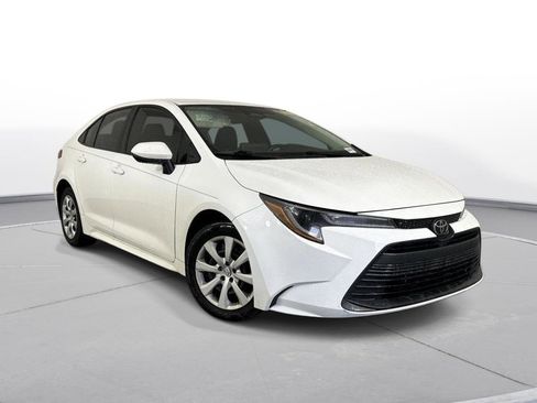 Used 2024 Toyota Corolla LE FWD image 4