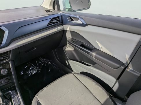 Certified 2023 Volkswagen Taos SE FWD image 15