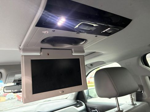 Used 2019 Chevrolet Tahoe LT image 24