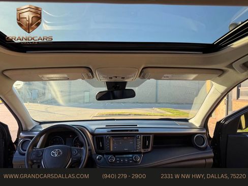 Used 2018 Toyota RAV4 XLE image 12