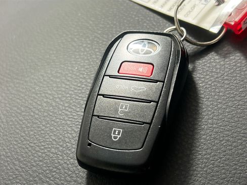 Used 2025 Toyota Camry SE w/ Convenience Package FWD image 36