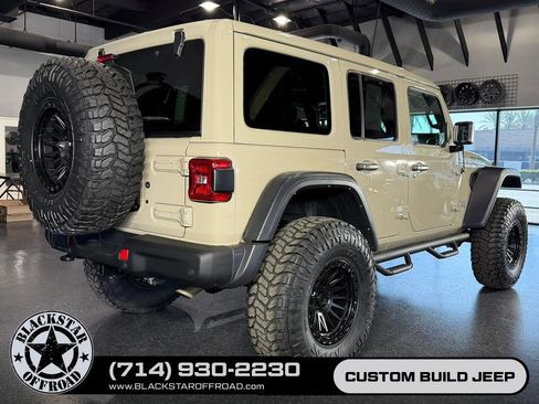 Used 2022 Jeep Wrangler Unlimited Rubicon 4xe w/ Steel Bumper Group AWD/4WD image 14