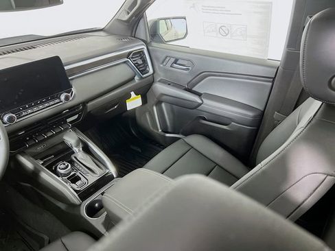 New 2026 GMC Canyon Elevation w/ Convenience Package image 21