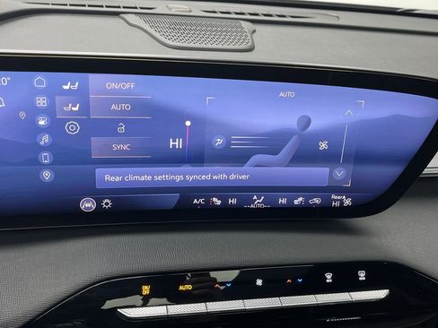 Certified 2025 Buick Enclave Sport Touring w/ Super Cruise Package image 21