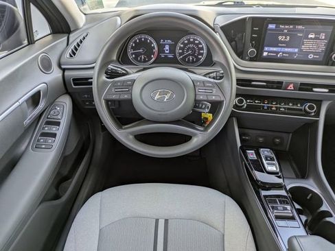 Used 2021 Hyundai Sonata SE image 12