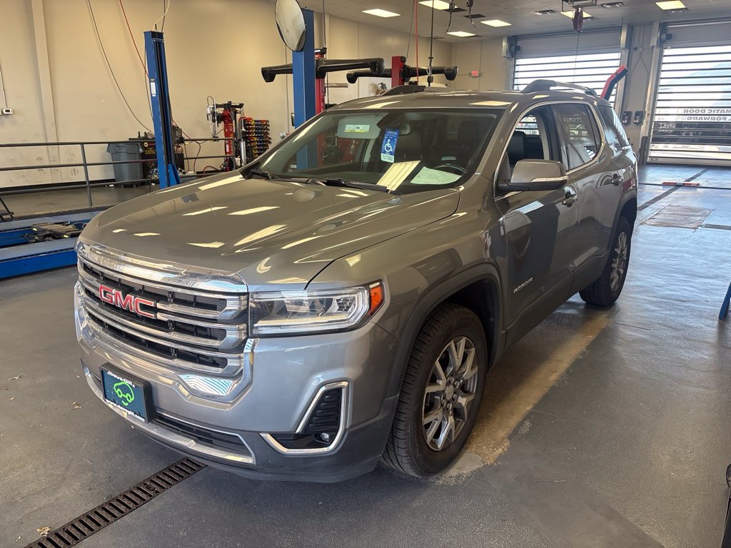 Used 2020 GMC Acadia SLT FWD image 2