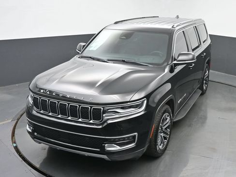 Used 2022 Jeep Wagoneer Series III w/ Flexible Seating Group AWD/4WD image 42