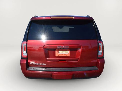 Used 2017 GMC Yukon XL SLE w/ SLE Value Package AWD/4WD image 7