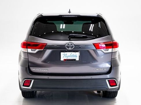 Used 2017 Toyota Highlander Limited AWD/4WD image 31