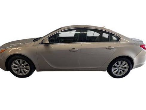 Used 2012 Buick Regal Leather FWD image 2