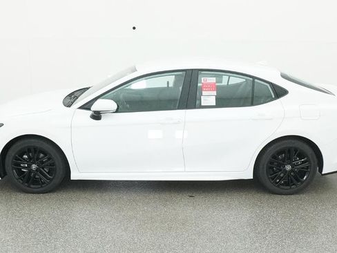 Used 2026 Toyota Camry SE FWD image 49