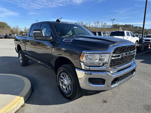 New 2024 RAM 2500 Tradesman w/ Chrome Appearance Group image 4